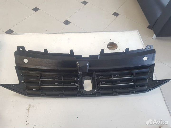 Решетка радиатора Volkswagen Polo