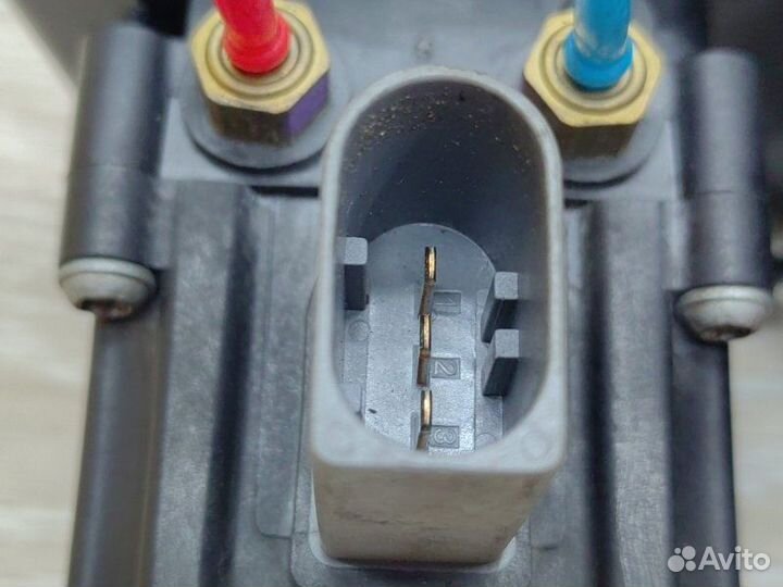 Компрессор подвески Bmw X5 E70 N62B48 2007