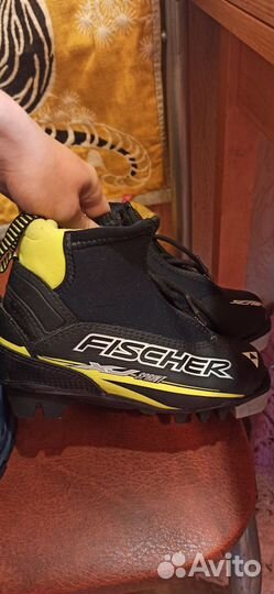 Лыжные ботинки