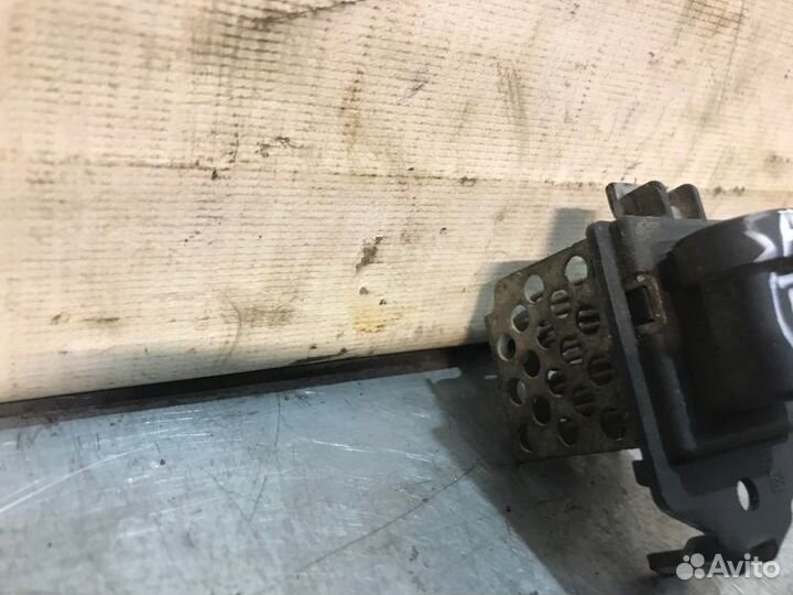 Резистор отопителя Renault Sandero хэтчбек K4MA690