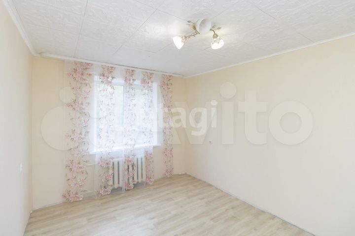 2-к. квартира, 50 м², 1/9 эт.