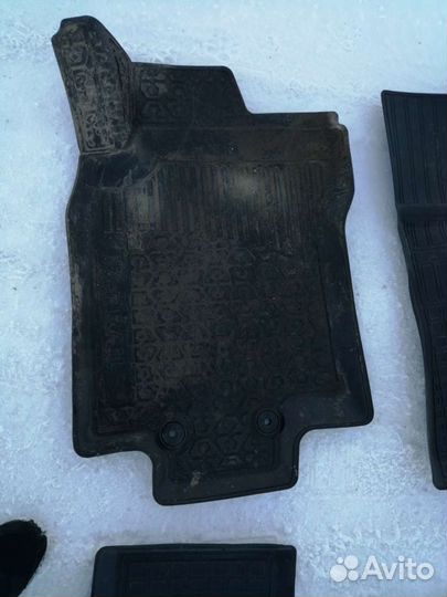 Коврик от Нисан Кашкай