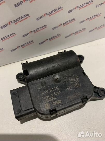 Сервопривод заслонок печки Volkswagen Passat B7