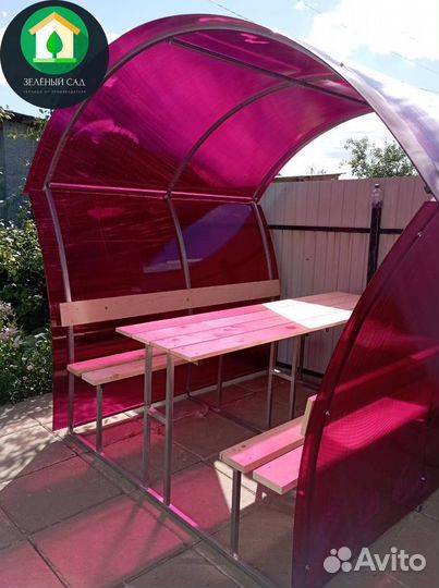 Беседка с мебелью