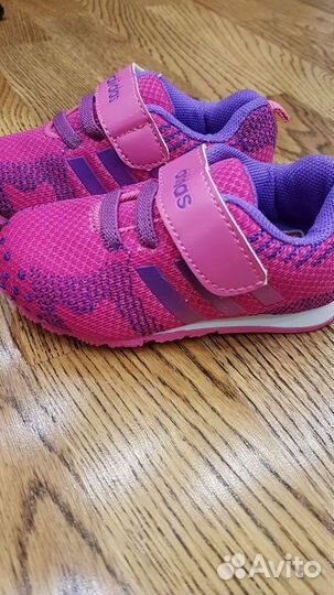 Кроссовки на девочку adidas