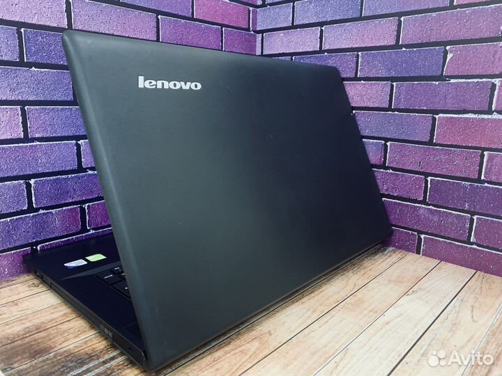 Огромный игровой ноутбук Lenovo 17.3 GeForce 6Gb