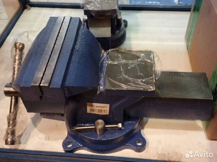 Тиски чугунные 150 мм