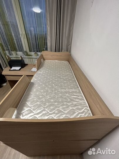 Кровать -чердак корсар 1, письменный стол, шкафы