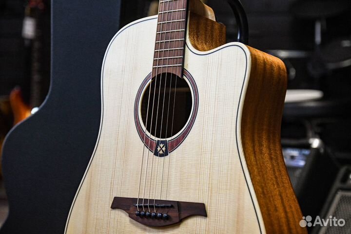 Акустическая Гитара Lag (комплект)