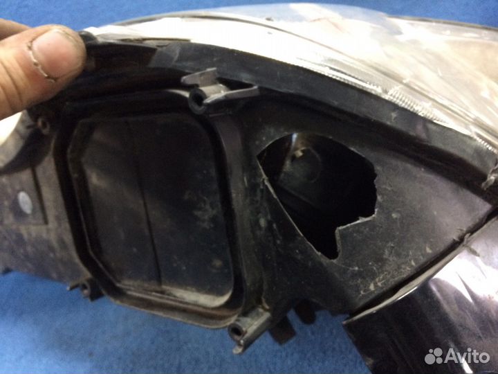 Фара тойота ленд крузер 200 левая