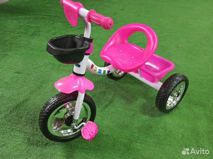 Детский трехколесный велосипед