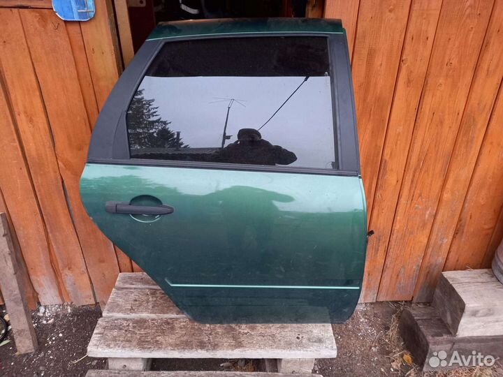 Задняя правая дверь лада гранта