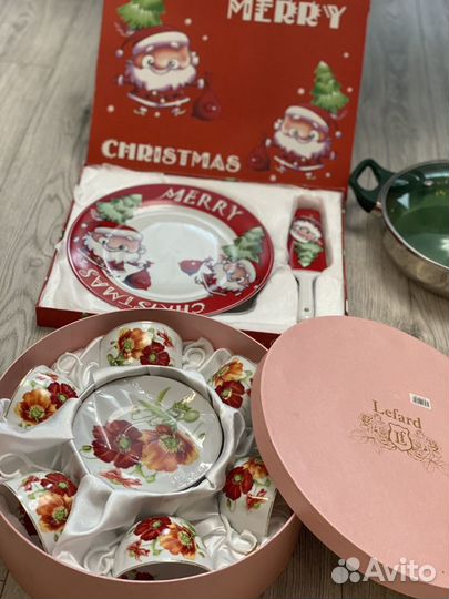 Кастрюли, сковороды, чайный сервиз, есть новое