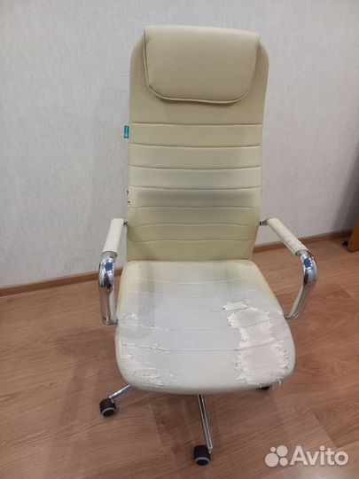 Компьютерное кресло
