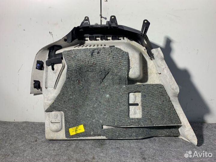 Обшивка багажника задняя правая Opel Astra H L48