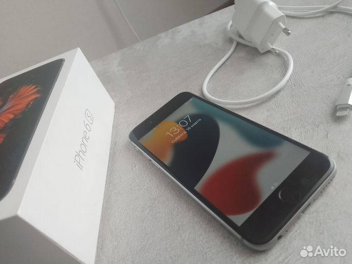 iPhone 6S, 32 ГБ