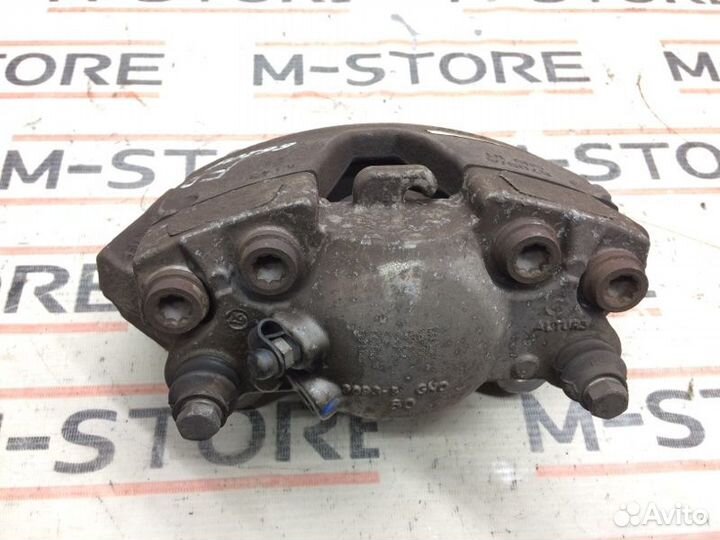 Суппорт передний правый Audi Q5 8R cdnc 2009