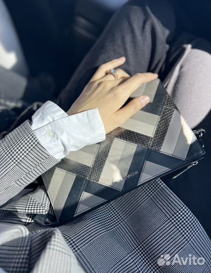 Продается пиджак в клеточку