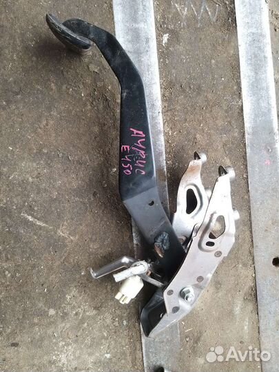 Педаль тормоза тойота королла, аурис e150