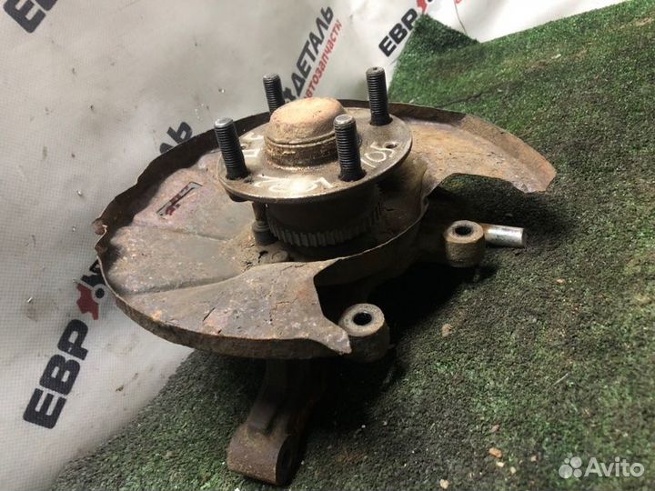 Кулак поворотный задний правый Kia Spectra седан