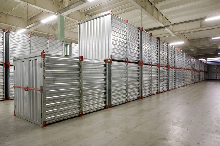 Аренда контейнера для хранения вещей с балкона