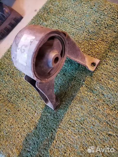 Опора двигателя (подушка двс) задняя MR554791 Mits