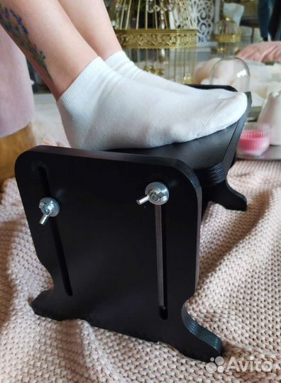 Подставка для ног регулируемая