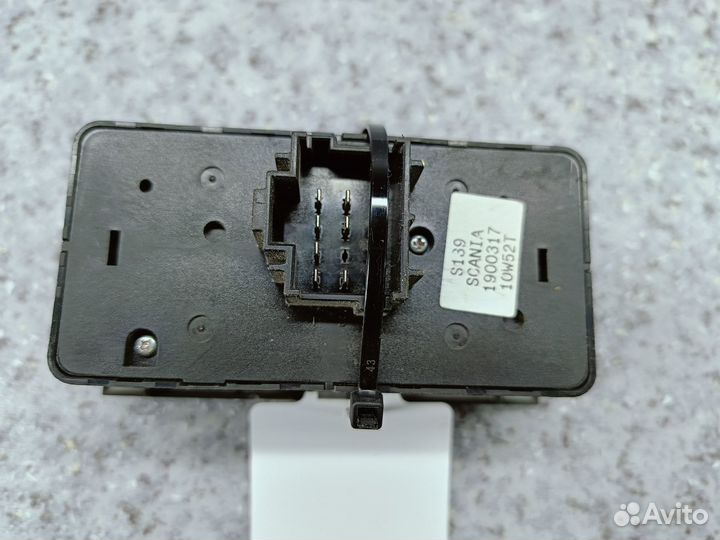 Выключатель фар и аварийного сигнала без