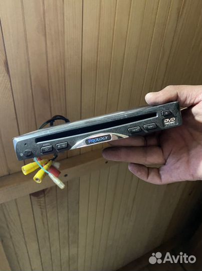 Автомобильный dvd проигрыватель