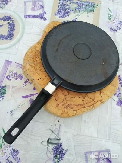 Антипригарная Сковорода блинная 24 см