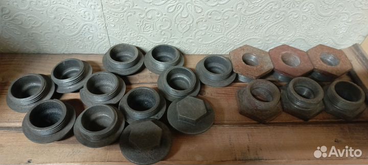 Гайки и заглушки для чугунного радиатора