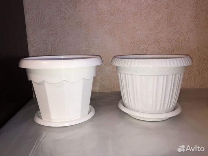 Горшки керамические и пластиковые (много)