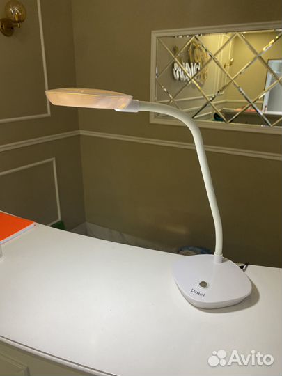 Лампа настольная