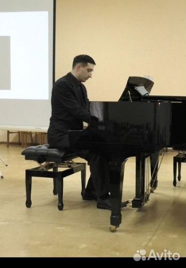 Преподаватель композиции, фортепиано