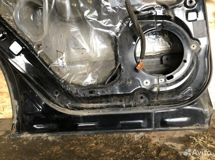 Дверь задняя левая Nissan Murano z50 царапины