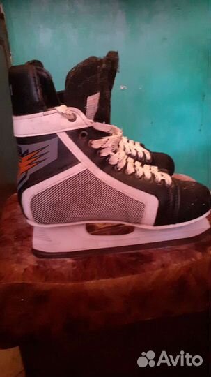 Коньки хоккейные 45 размер