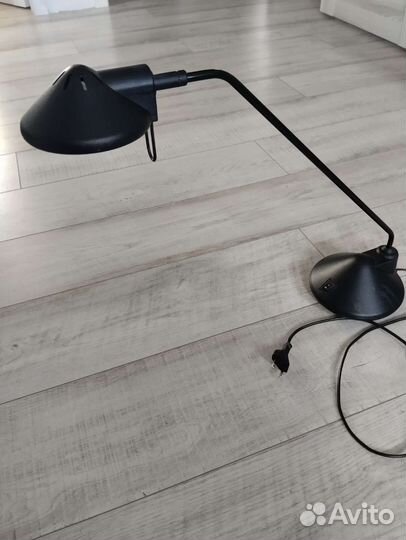 Лампа настольная