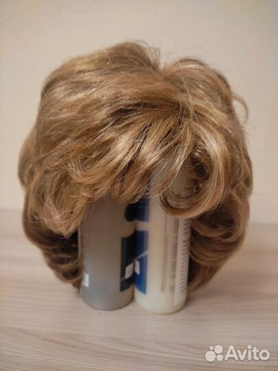 Парик женский и средства для ухода