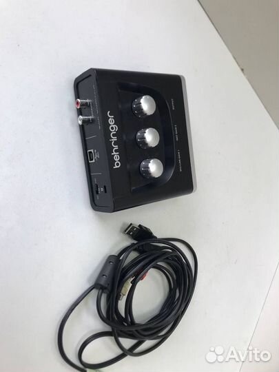 Звуковые карты behringer U-phoria UM2