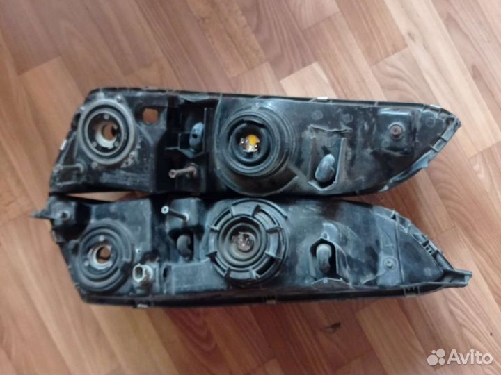 Фара Toyota mark 2 GX 90 R/L