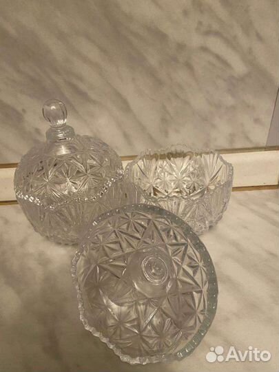 Конфетницас крышкой