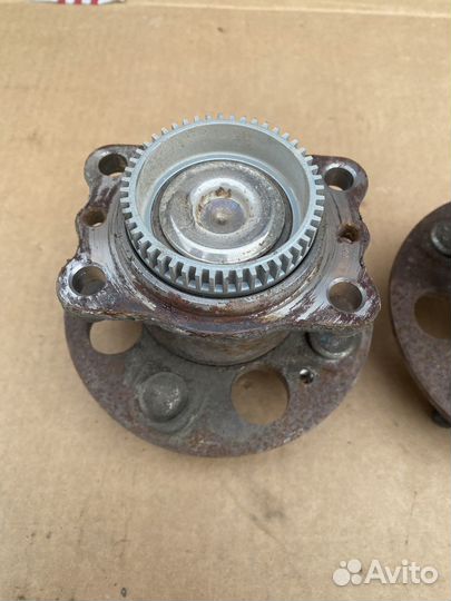 Задние ступицы всборе Hyundai Solaris