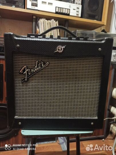 Гитарный комбоусилитель