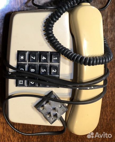 Телефоны б/у стационарные из 90-х