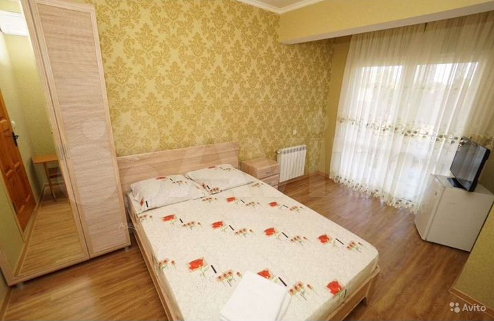 Комната 15 м² в > 9-к., 2/3 эт.