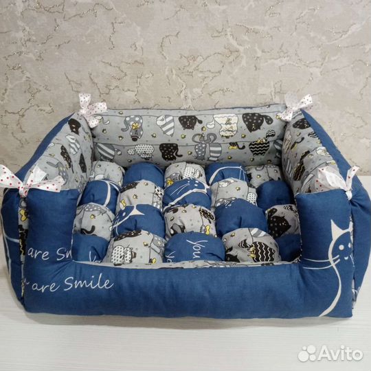 Лежанка для мелких собак и кошек