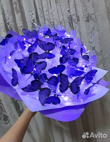 Букет из 55 бабочек