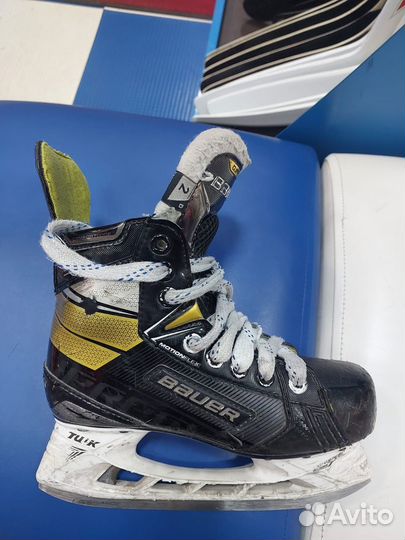 Хоккейные коньки bauer