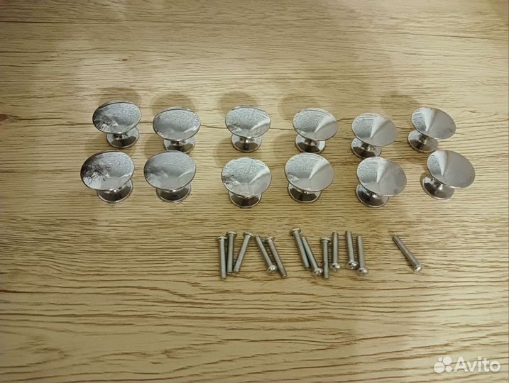 Ручки- кнопки мебельные