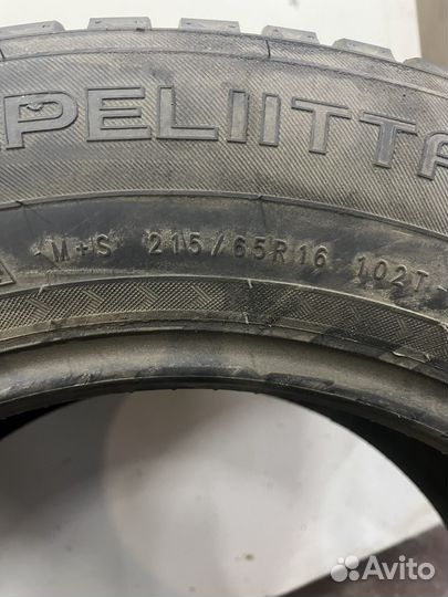 Nokian Tyres Hakkapeliitta 8 SUV 215/65 R16 102T